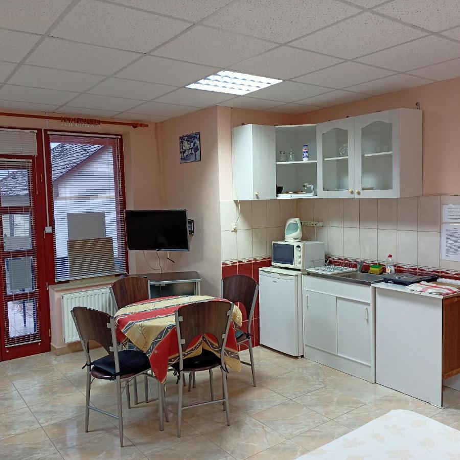 Livia Apartman Buk Exterior photo
